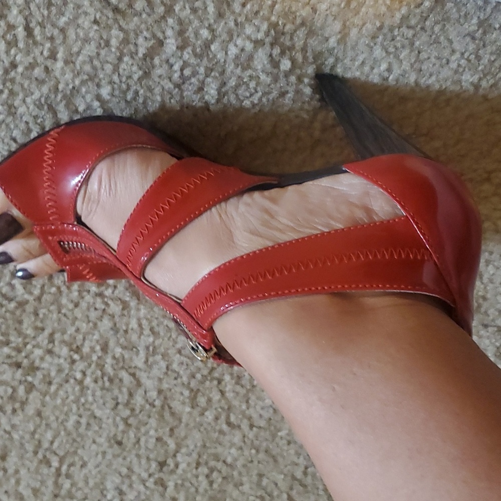 Red Michael Kors heels - Picture 8 of 10